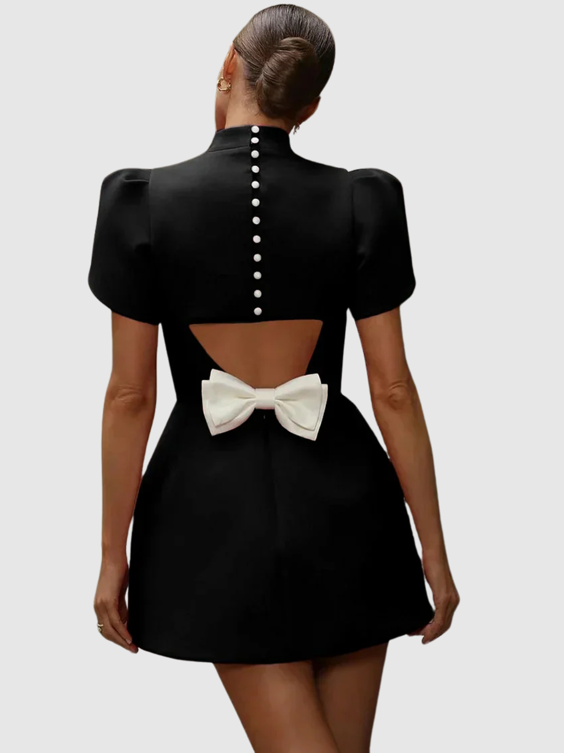 Zelinda™ | Mini abito con maniche a petalo