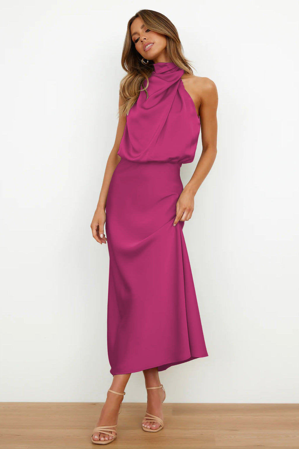 Helena™ | Abito Lungo in Satin con Scollatura Halter