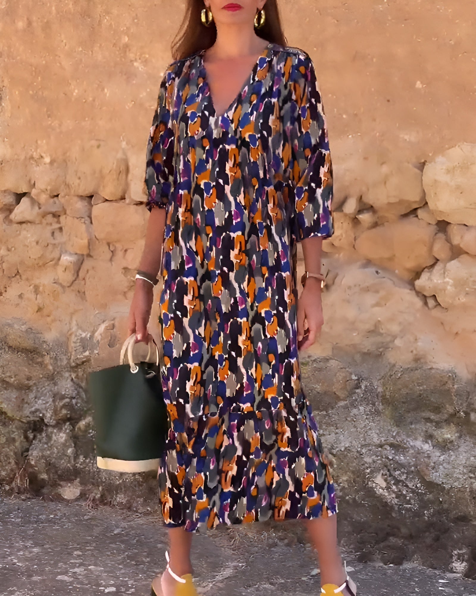 Nathalie | Vestito con scollo a V e stampa retrò