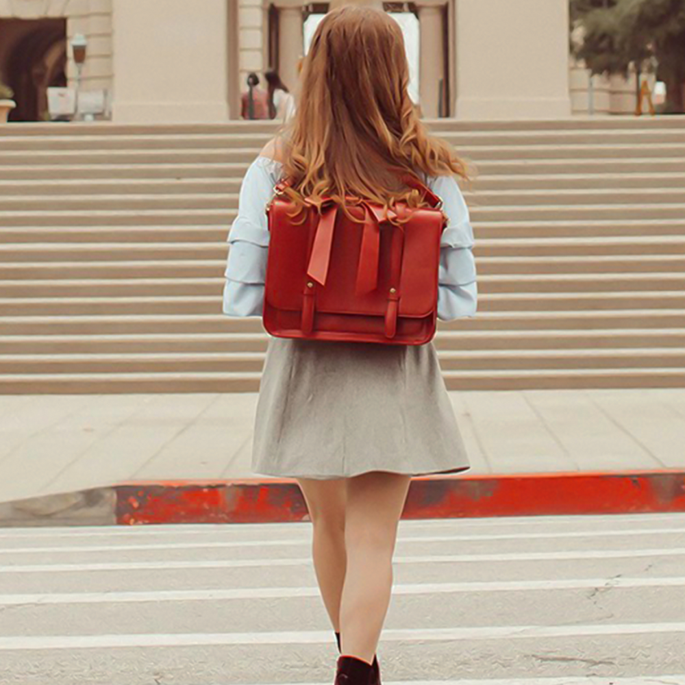 Giulia™ | La borsa a nodo dall’eleganza senza tempo