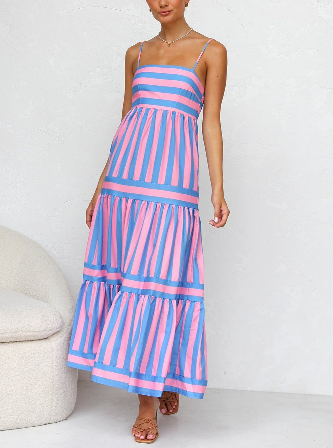 Sofia | Vestito a Spalline, Abito Estivo per Curve Perfette e Comfort Assoluto
