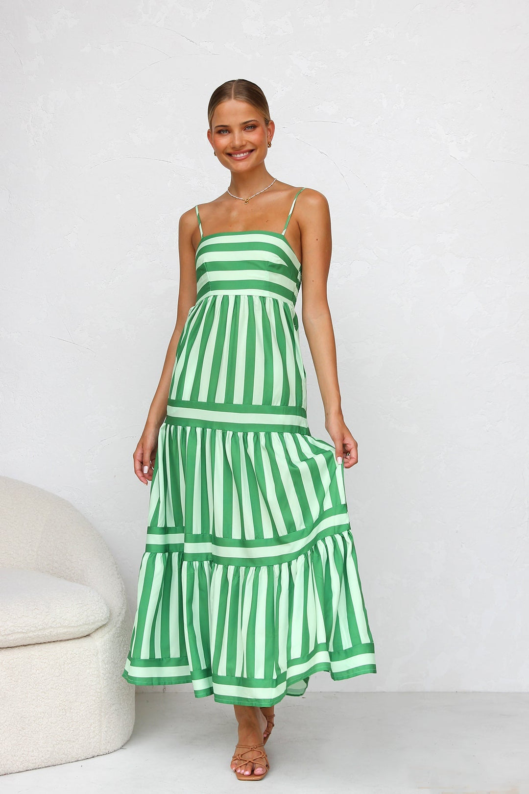 Sofia | Vestito a Spalline, Abito Estivo per Curve Perfette e Comfort Assoluto