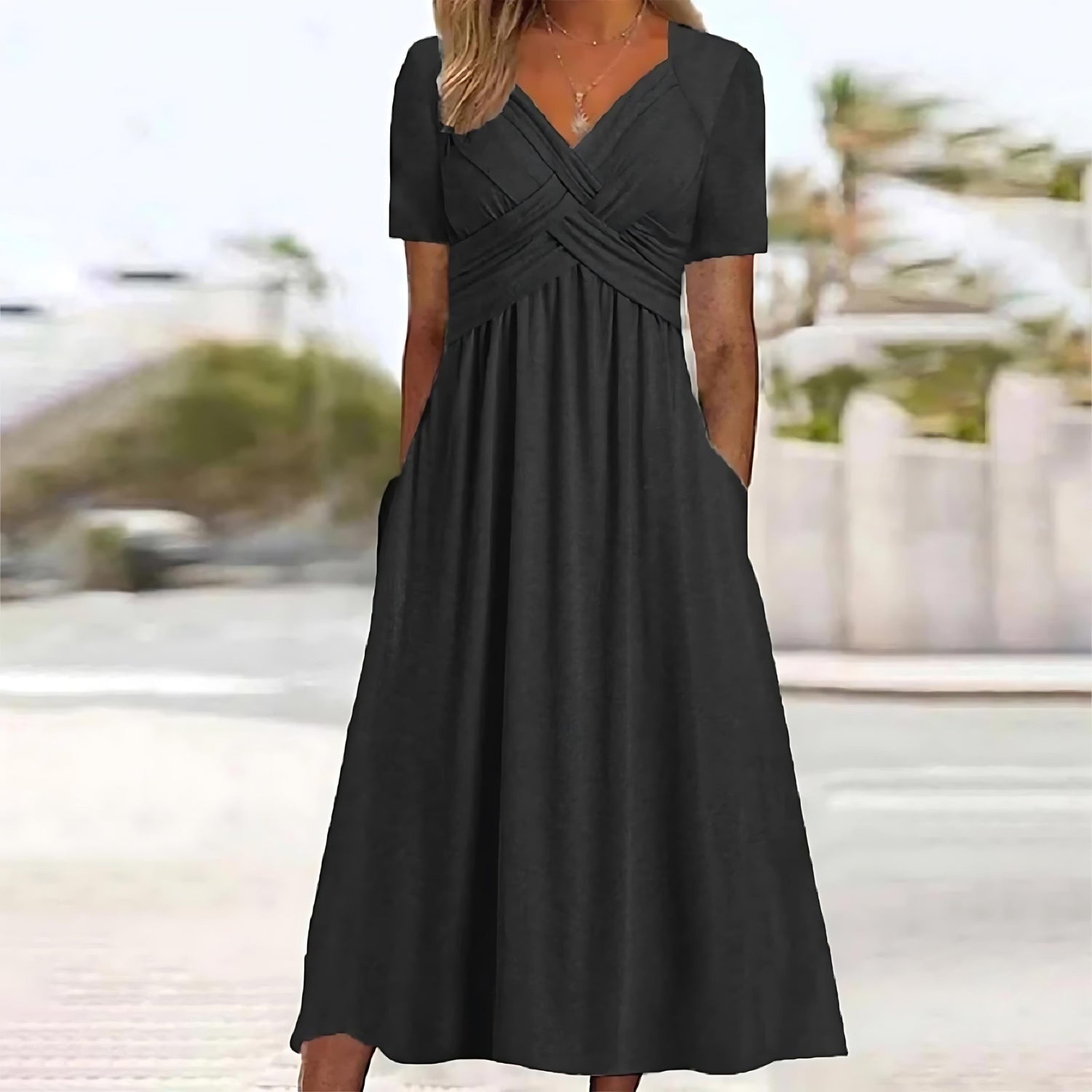 SOFIA™ | L’Abito Midi che Valorizza e Nasconde con Eleganza