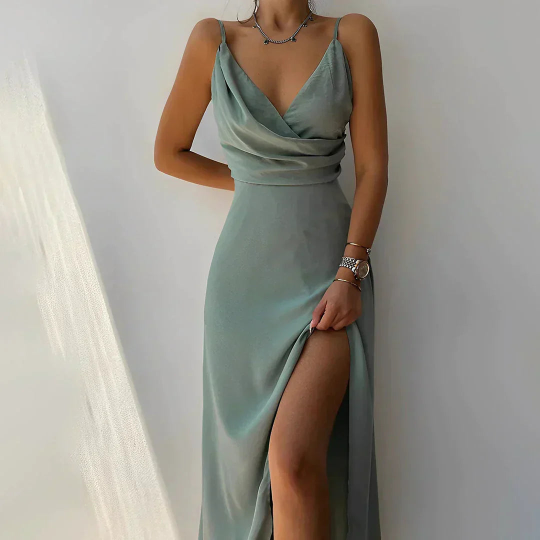 Mila™ | Abito in Satin con Scollatura a Cascata e Spacco